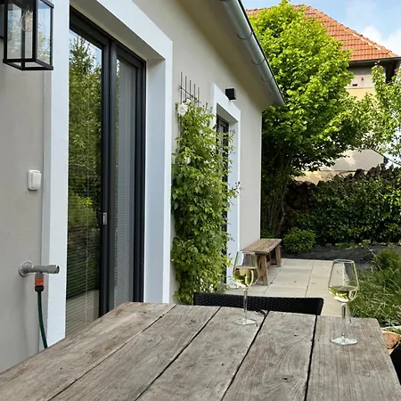 Сasa de vacaciones Private House With Garden Novy Jachymov