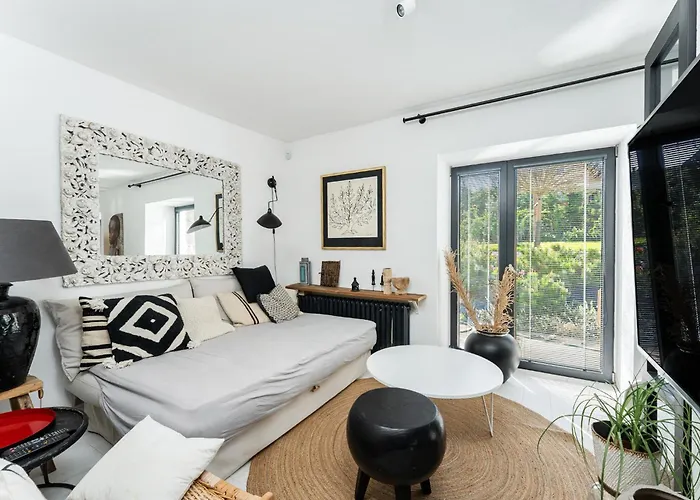 Private House With Garden Ferienhaus